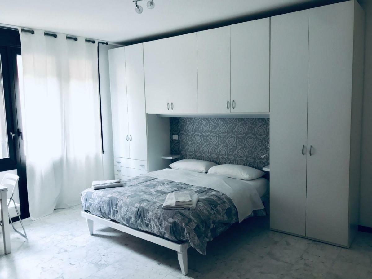 Tadino Studio Milaan Buitenkant foto